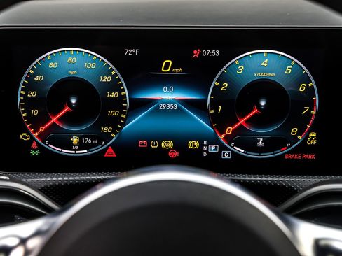 Certified 2023 Mercedes-Benz CLA 35 AMG 4MATIC image 21