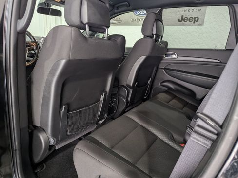Used 2021 Jeep Grand Cherokee Laredo AWD/4WD image 11