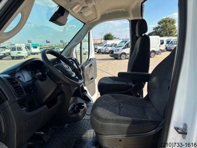 Used 2024 RAM ProMaster 2500 w/ Convenience Group FWD image 16