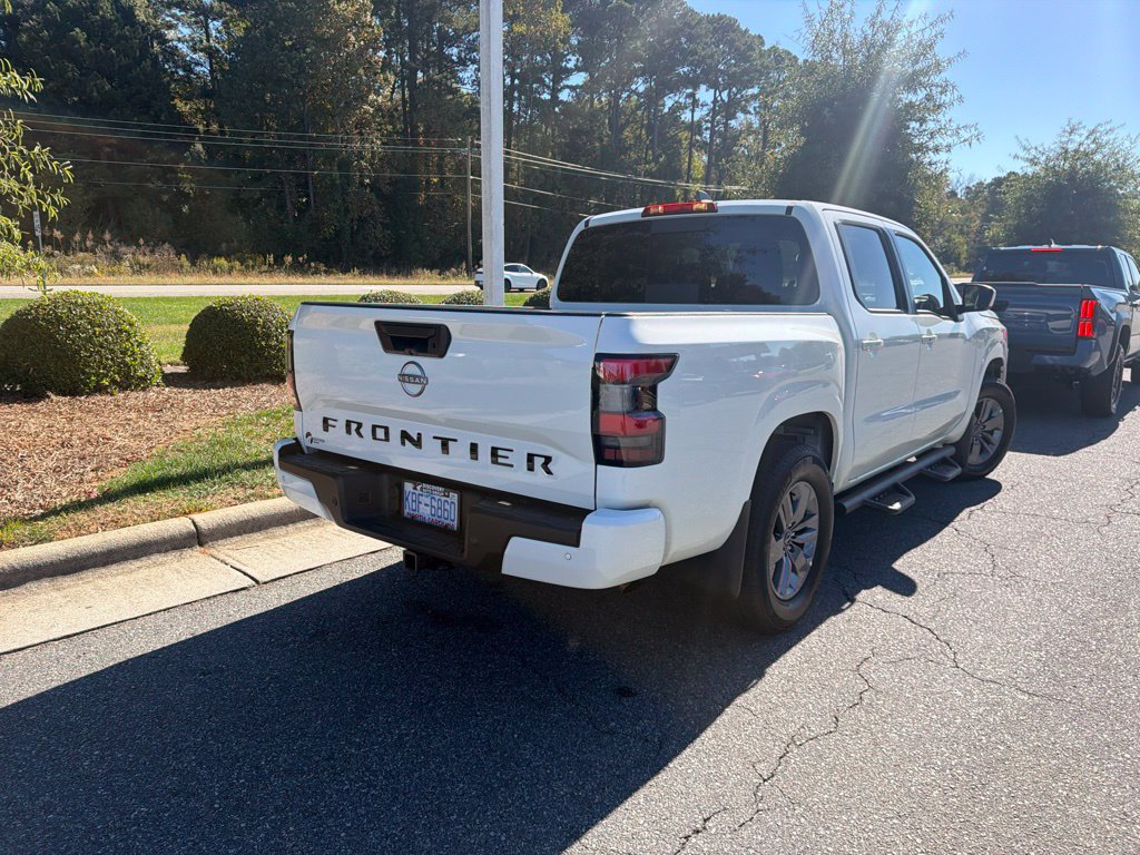 Used 2026 Nissan Frontier SV w/ SV Convenience Package RWD image 9