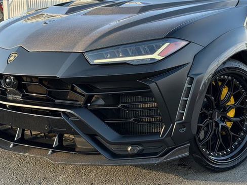 Used 2021 Lamborghini Urus AWD/4WD image 19