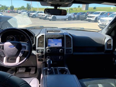 Used 2018 Ford F150 Platinum w/ Equipment Group 701A Luxury AWD/4WD image 9