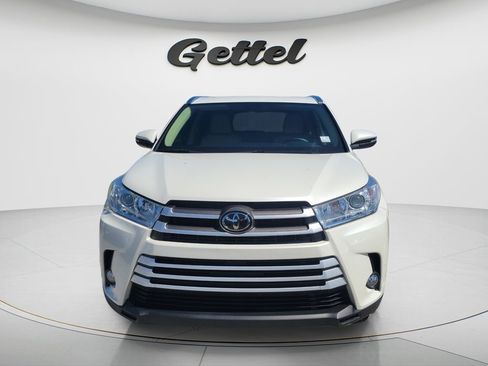 Used 2018 Toyota Highlander XLE FWD image 8