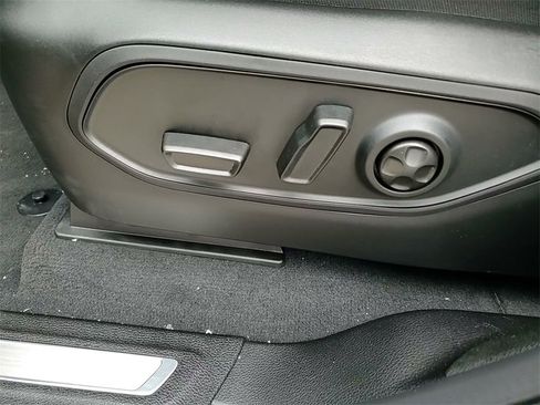 New 2025 Jeep Grand Cherokee L Overland w/ Trailer Tow Package image 26