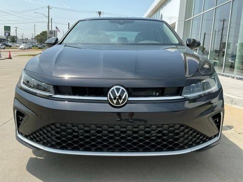 New 2026 Volkswagen Jetta SE FWD image 8