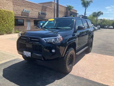 Used 2023 Toyota 4Runner SR5 Premium image 5