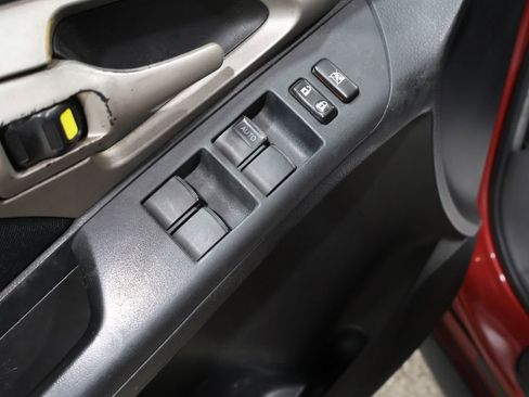 Used 2009 Pontiac Vibe Base w/ Sun And Sound Package image 13