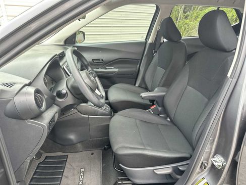 Used 2024 Nissan Kicks S FWD image 15