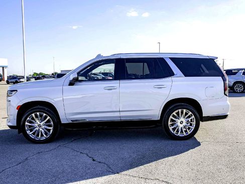 Used 2024 Cadillac Escalade Premium Luxury image 4