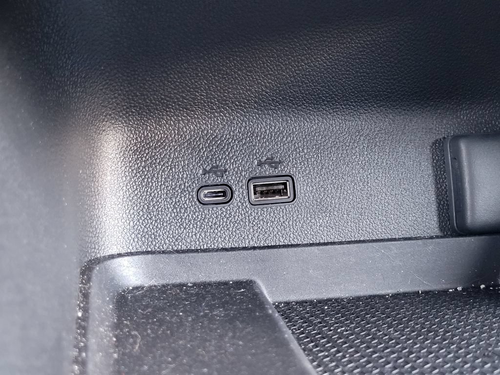 Used 2025 Chevrolet Traverse RS w/ LPO, Floor Liner Package FWD image 14