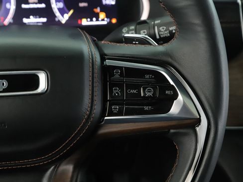 Used 2022 Jeep Grand Cherokee L Summit w/ Advanced Protech Group IV image 12