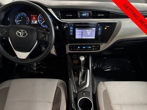 Used 2017 Toyota Corolla LE w/ Carpet Mat Package (TMS) FWD image 13