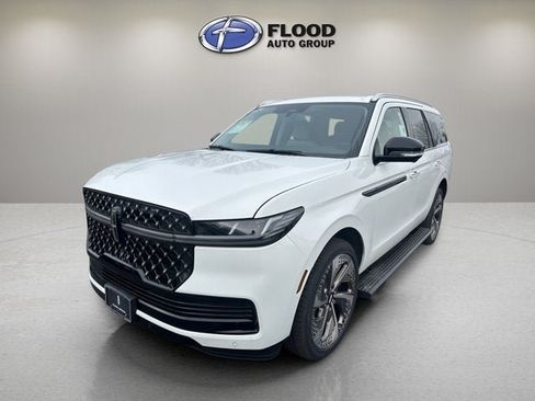 New 2026 Lincoln Navigator Black Label AWD/4WD image 3