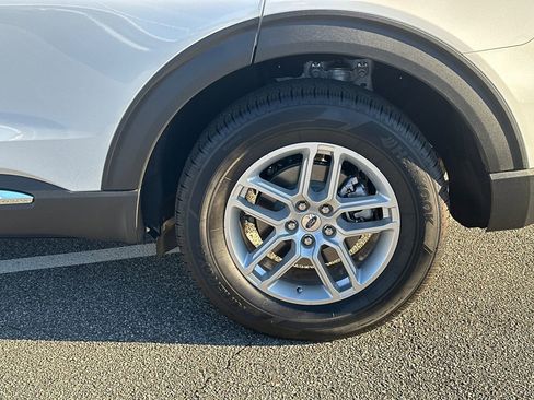 New 2025 Ford Explorer Active image 43