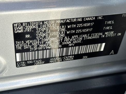Used 2021 Toyota RAV4 XLE w/ Carpet Mat Package (TMS) AWD/4WD image 29