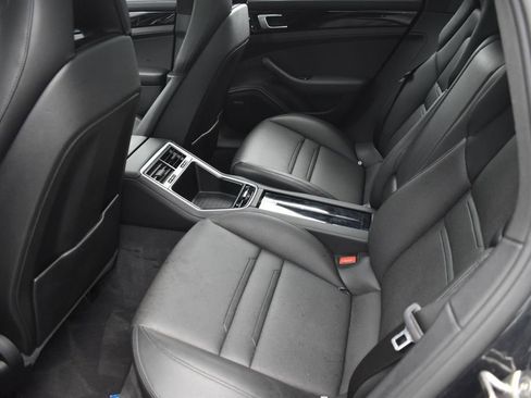 Used 2018 Porsche Panamera 4S AWD/4WD image 25