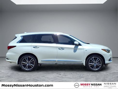 Used 2020 INFINITI QX60 Luxe w/ Sensory Package FWD image 8