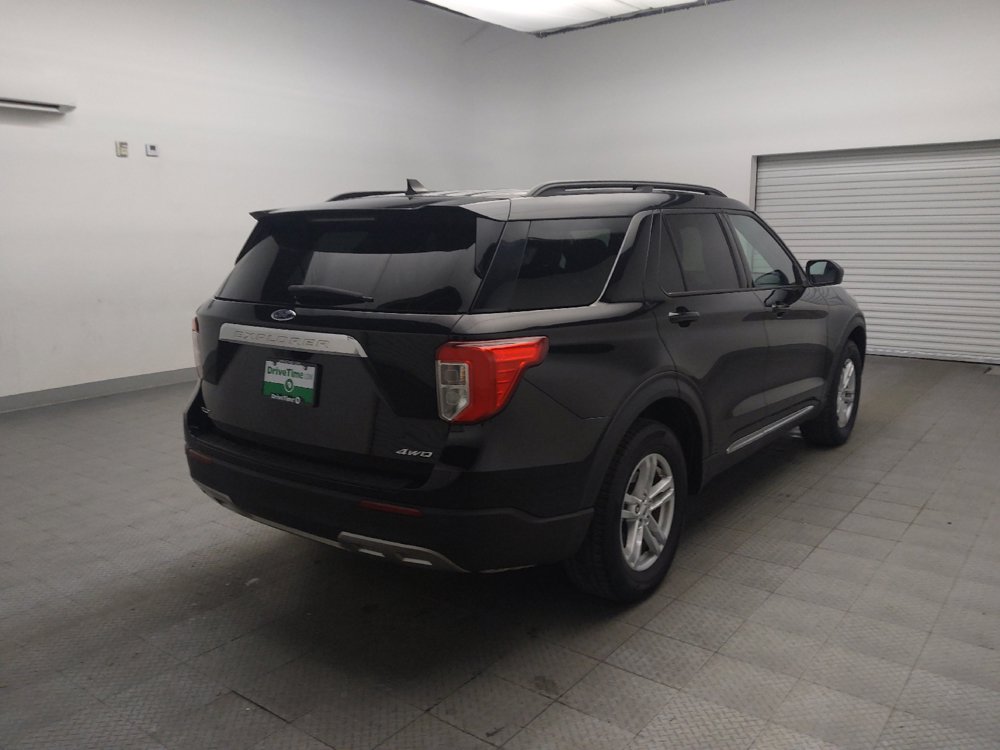 Used 2023 Ford Explorer XLT w/ Equipment Group 202A AWD/4WD image 9
