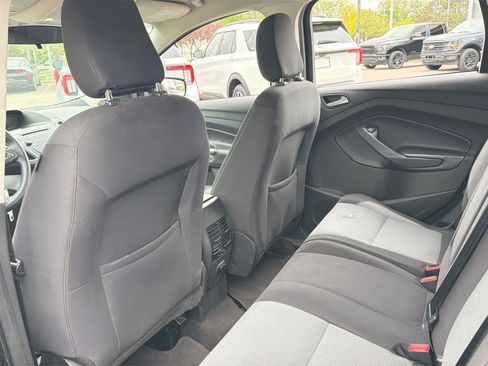 Used 2018 Ford Escape SE FWD image 21