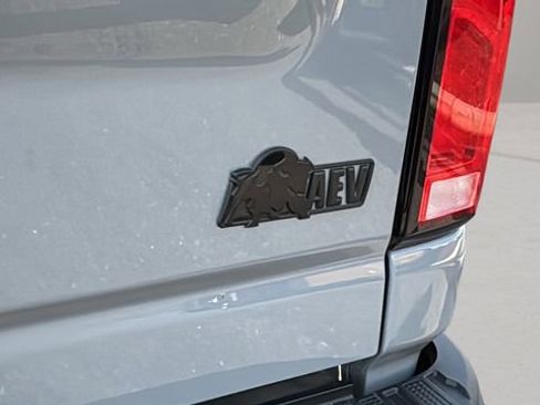 Used 2024 Chevrolet Silverado 2500 ZR2 w/ ZR2 Bison Edition image 40