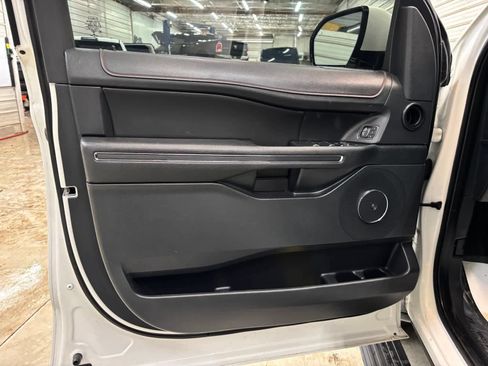 Used 2022 Ford Expedition Max Limited AWD/4WD image 9