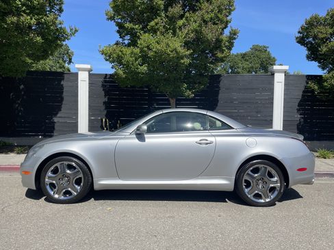 Used 2007 Lexus SC 430 Convertible image 3