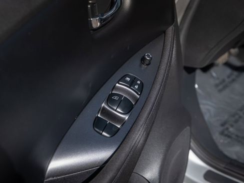 Used 2022 Nissan Leaf S Plus image 13