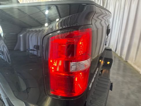 Used 2018 GMC Sierra 2500 Denali w/ Duramax Plus Package AWD/4WD image 14