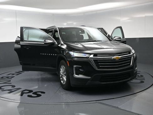 Used 2023 Chevrolet Traverse LT FWD image 21