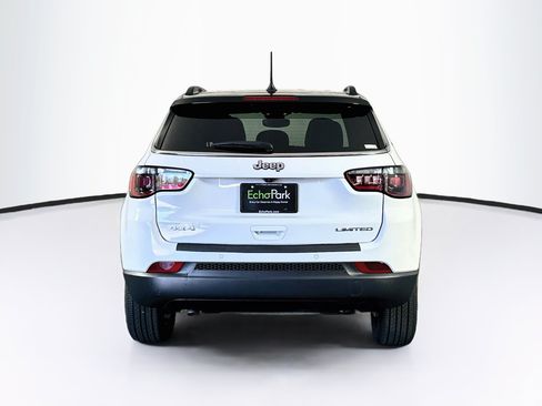 Used 2025 Jeep Compass Limited AWD/4WD image 7