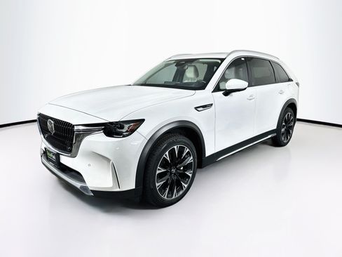 Used 2024 MAZDA CX-90 Plug-In Hybrid w/ Premium Plus AWD/4WD image 3