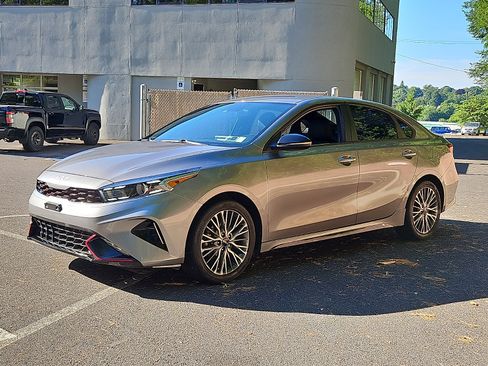 Used 2023 Kia Forte GT-Line FWD image 3