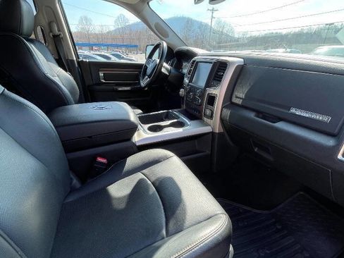 Used 2017 RAM 1500 Laramie w/ Convenience Group image 17