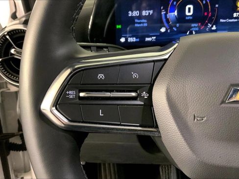 Used 2025 Chevrolet Equinox LT image 18