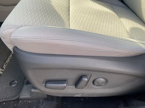 Used 2020 Hyundai Tucson SEL image 12