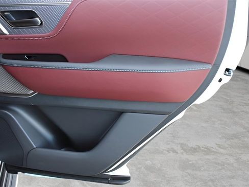 Used 2026 INFINITI QX80 Autograph w/ Premium Cargo Package image 22