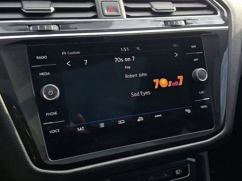 Used 2019 Volkswagen Tiguan SEL image 17