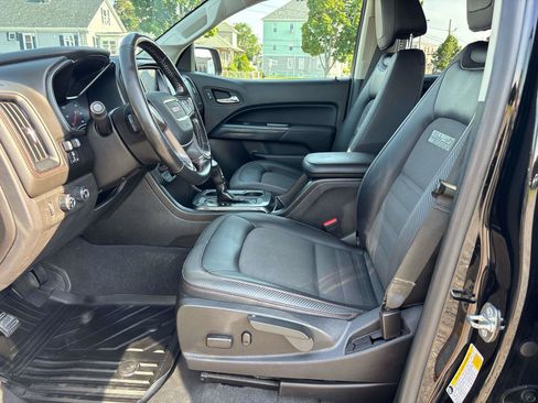 Used 2019 GMC Canyon All Terrain w/ Trailering Package AWD/4WD image 11