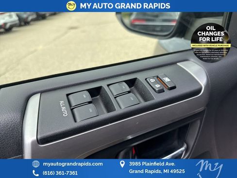 Used 2024 Toyota 4Runner SR5 Premium image 10