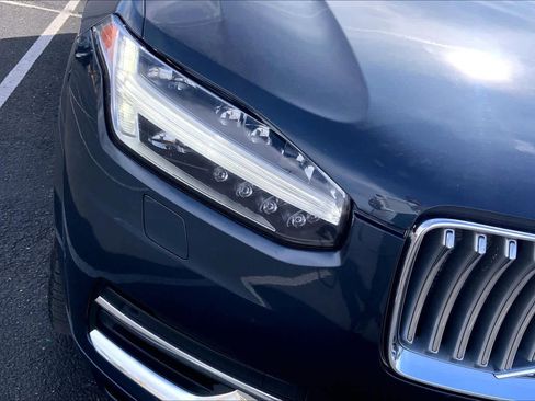 Used 2023 Volvo XC90 T8 Ultimate w/ Lounge Package image 27