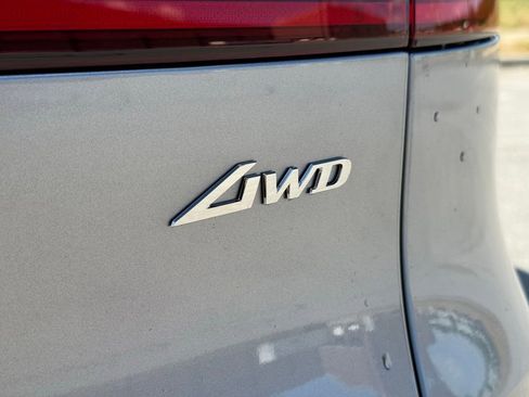 New 2026 Genesis GV70 2.5T Advanced AWD/4WD image 16