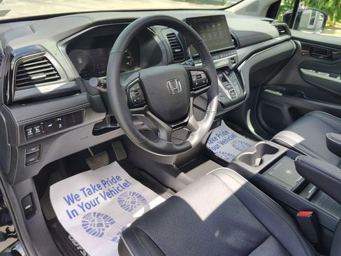 Used 2025 Honda Odyssey Elite image 13