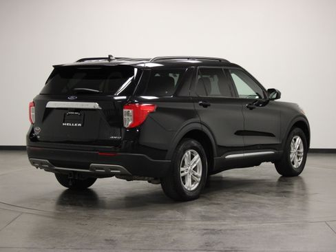 Used 2022 Ford Explorer XLT w/ Equipment Group 202A AWD/4WD image 10