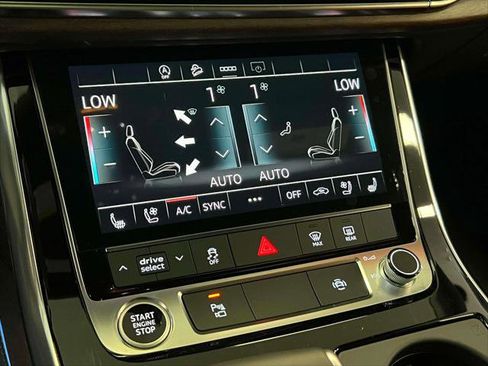 Used 2025 Audi Q8 Premium Plus image 27