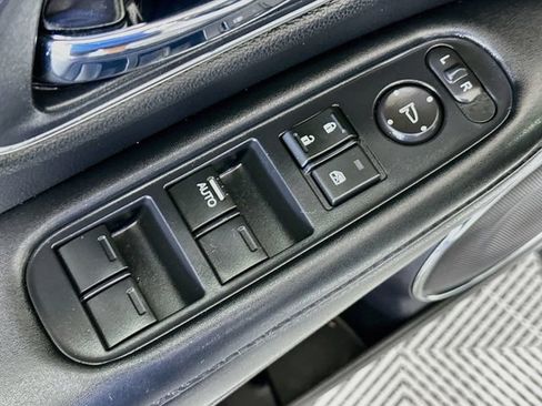 Used 2022 Honda HR-V EX-L image 19