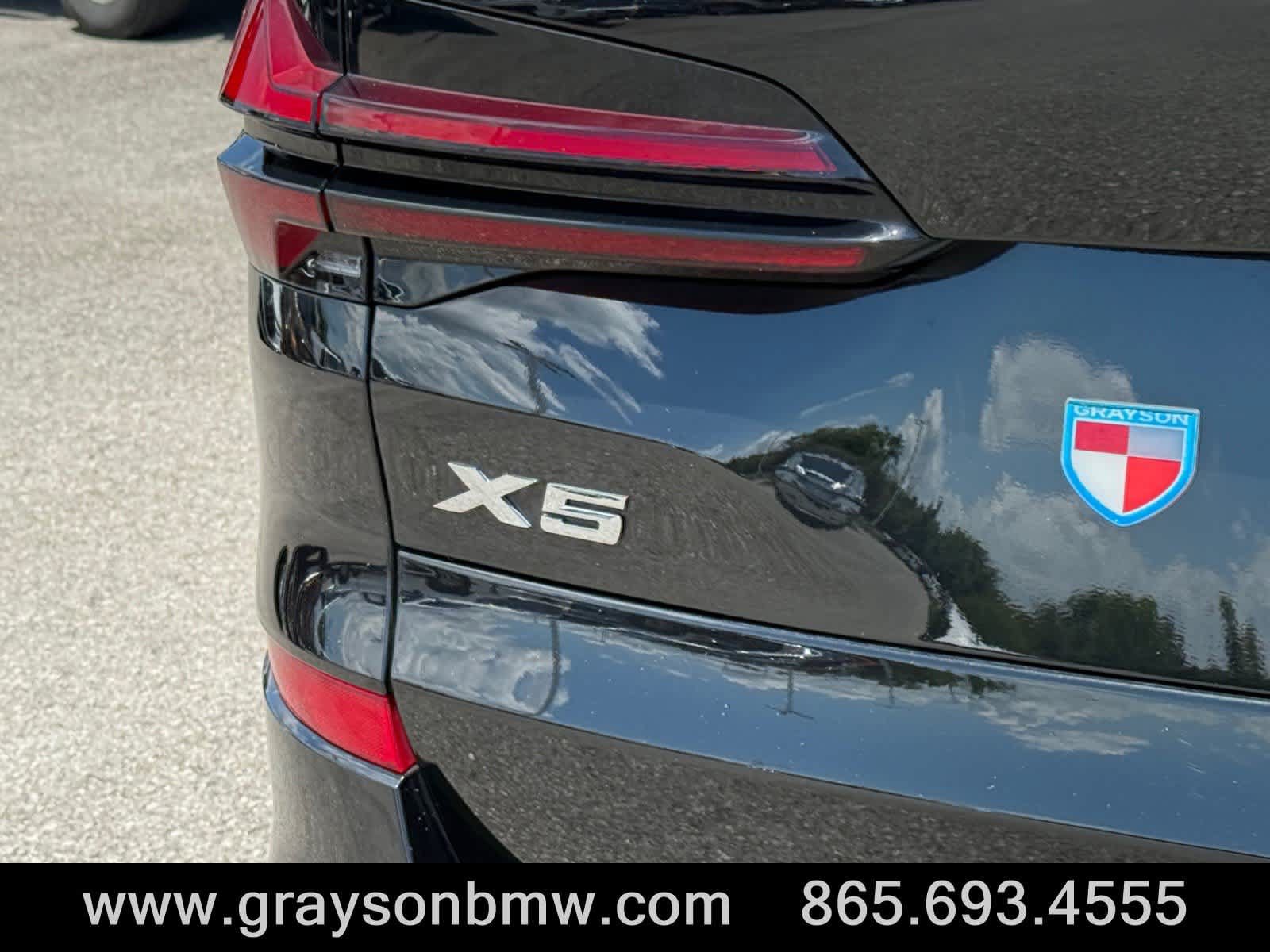 Used 2026 BMW X5 xDrive40i w/ M Sport Package AWD/4WD image 36