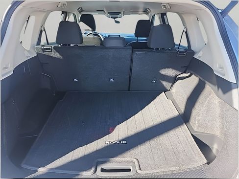 Used 2025 Nissan Rogue SV image 37