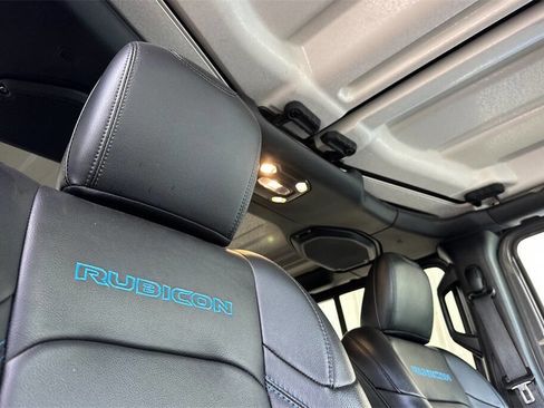 Used 2022 Jeep Wrangler Unlimited Rubicon 4xe w/ Cold Weather Group image 17