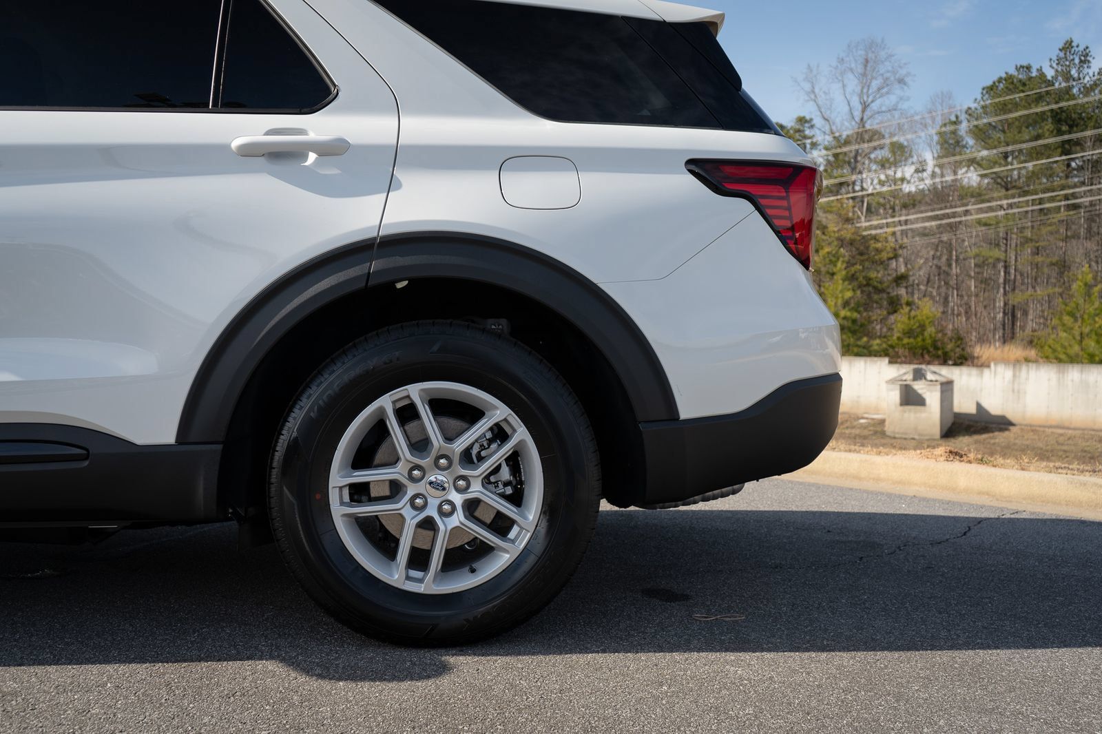 New 2026 Ford Explorer Active RWD image 6