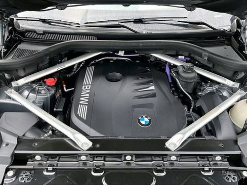 Used 2025 BMW X5 sDrive40i RWD image 9